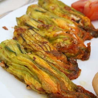 Fleurs de courgettes farcies à la ricotta