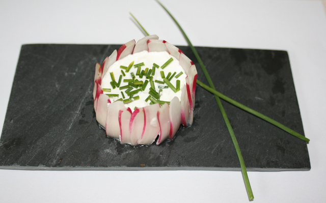Charlotte de radis au chèvre frais