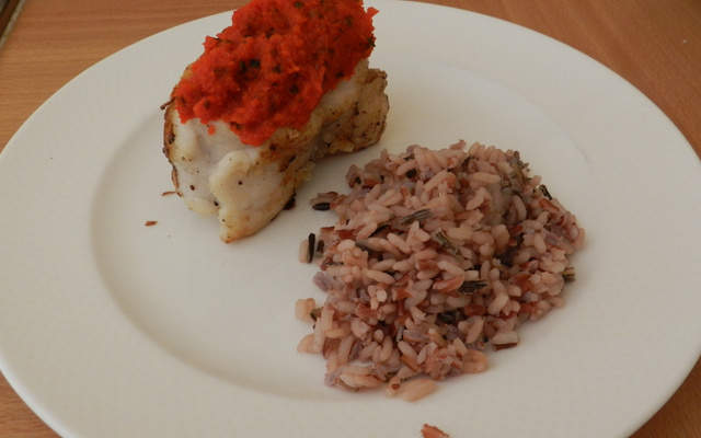 Lotte et son coulis de poivron rouge