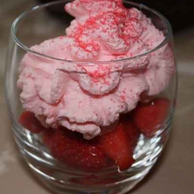 Verrine de fraises, Chantilly au Marsmallow