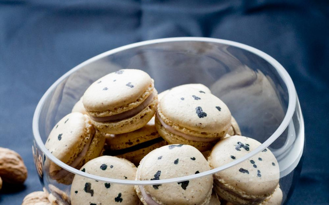 Macarons Roquefort Papillon, banane et noix