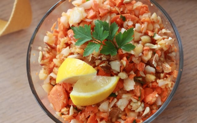 Salade radis noir, carottes et pommes