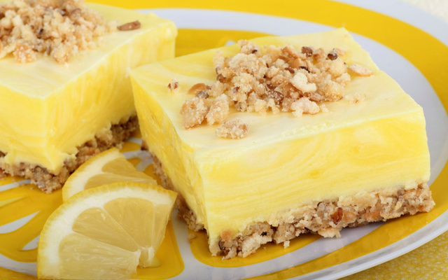 Carrés au citron aux noix