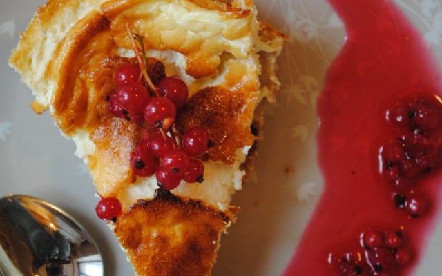 Cheesecake, coulis de groseilles