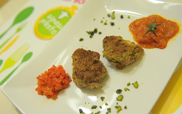 Pavés d'agneau croustillants à la panure de pistache