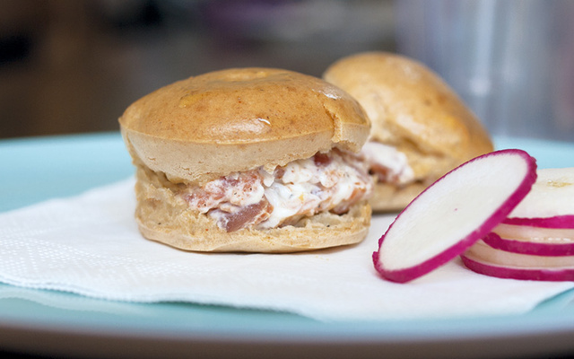 Petits choux au saumon fumé