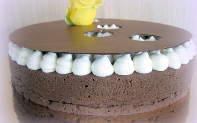 Croquant noisettes et mousse au deux chocolats 