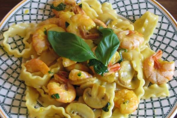 Tagliatelle aux crevettes et champignons