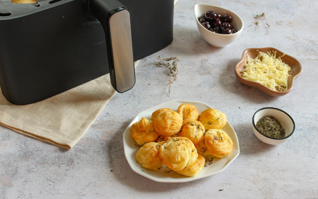 Mini gougères au fromage au Air Fryer