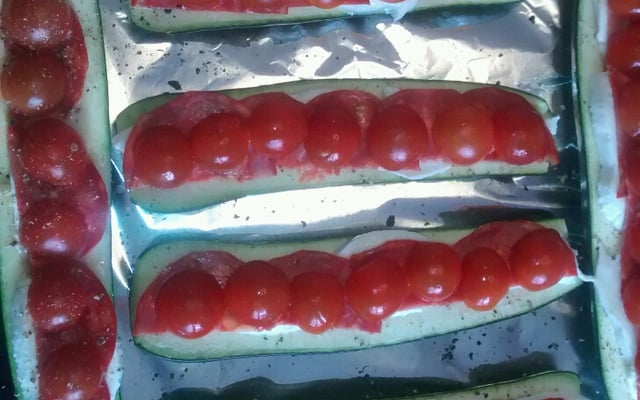 Courgettes gratinées au chorizo, tomate cerise et mozzarella