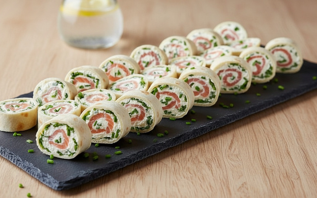 Roulés au saumon et à la ciboulette