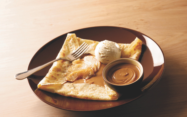 Crêpe aux pommes caramélisées et speculoos à tartiner