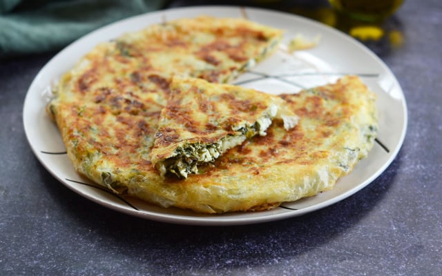 Tarte filo, féta et épinards à la poêle