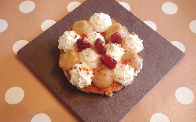 Tartine de Saint Agur, figues au floc de Gascogne et cranberries