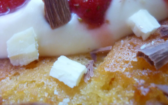 Gâteau au muscat et fraises