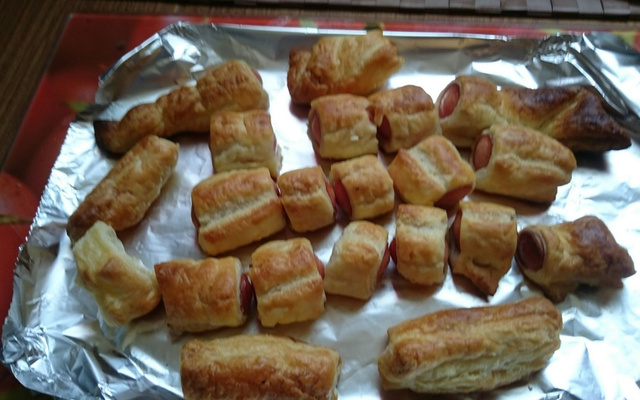 Rouleaux feuilletés saucisse et moutarde