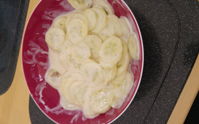 Concombres à la crème fraîche et vinaigre