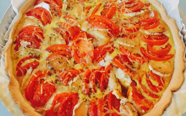 Tarte à la tomate et au chèvre