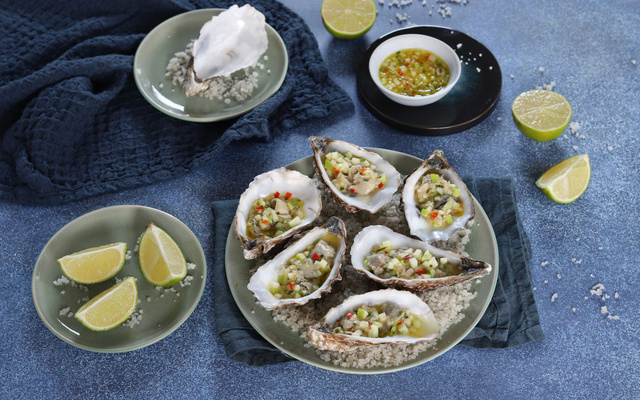 Ceviche d'huîtres au gingembre, pomme Granny et citron vert