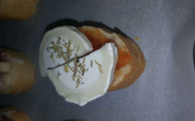 Bruschettas au confit de tomate et fromage de chèvre