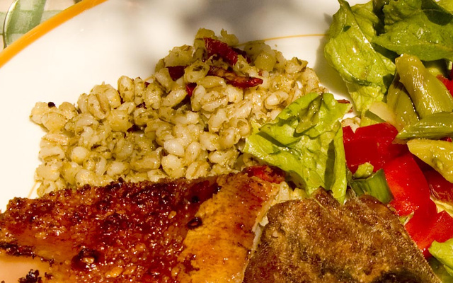 Salade d'orge mondé au pesto