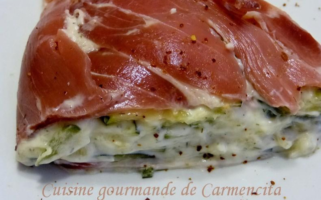 Charlotte de jambon cru et courgettes