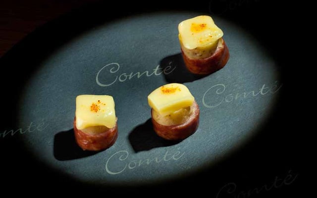 Bouchées au Comté, pommes de terre et saucisse de Montbéliard