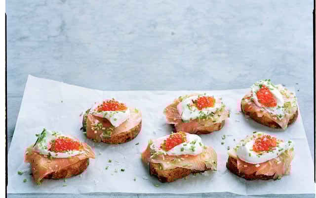 Crostini au saumon fumé de Norvège et au fromage