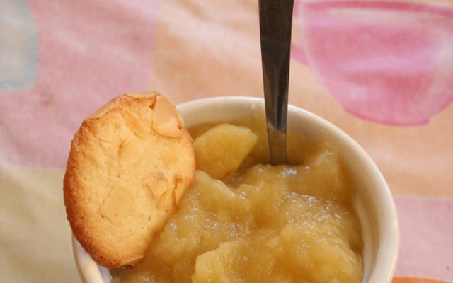 Compote de pommes aux amandes