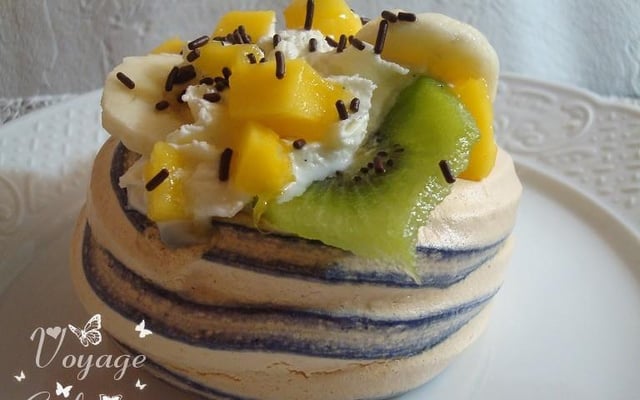 Pavlovas aux fruits éxotiques