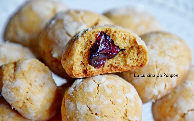 Biscuit à la confiture et miel