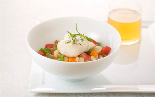 Cabillaud Skrei de Norvège grillé à la sarriette, haricots coco citronnés