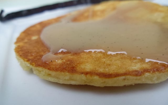 Galettes de millet vanillées et sauce à la vanille