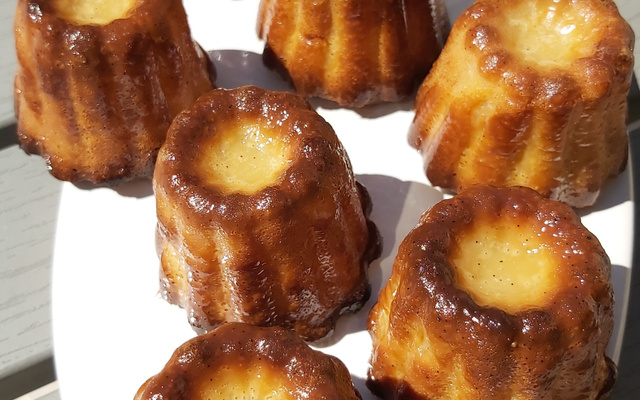 Cannelés bordelais moelleux et croustillants