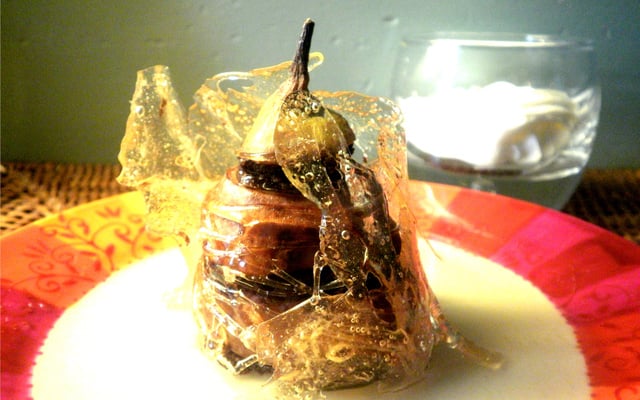 Pomme craramel, gélatine, chantilly et son chocolat