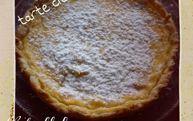Tarte festive au citron et sucre impalpable