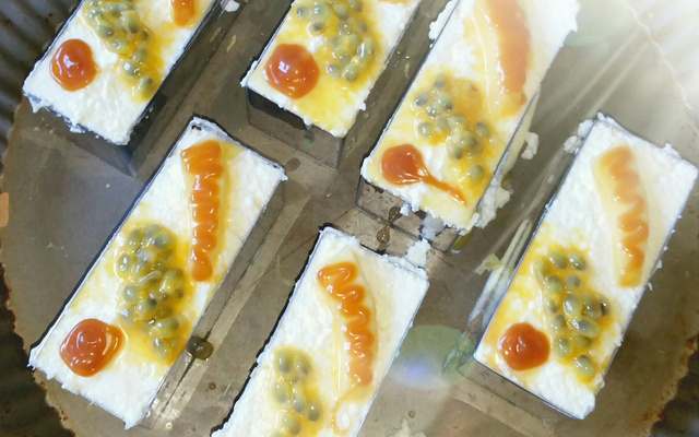 Bavarois exotique, ananas, mangue & noix de coco