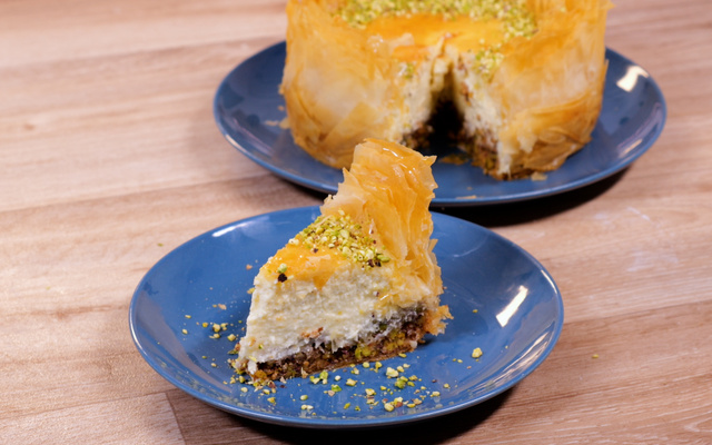 Baklava cheesecake