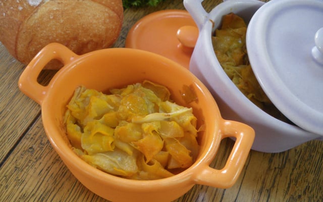 Cassolette de courgettes jaunes en copeaux