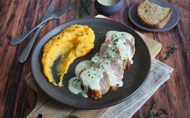 Filet mignon de porc, sauce au roquefort et sa purée de légumes