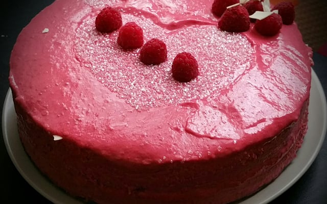 Dessert de Noël au biscuit rose, lemon curd et mousse de framboise