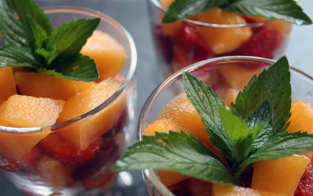 Verrine melon, fraises au sucre vanillé