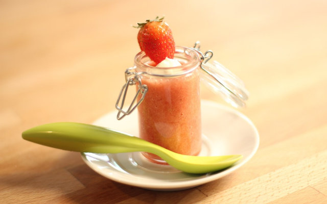 Gaspacho de tomate et fraise et sa mousse au soja