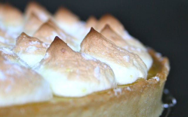 Tarte au citron à la crème d'amande et sa meringue au citron vert