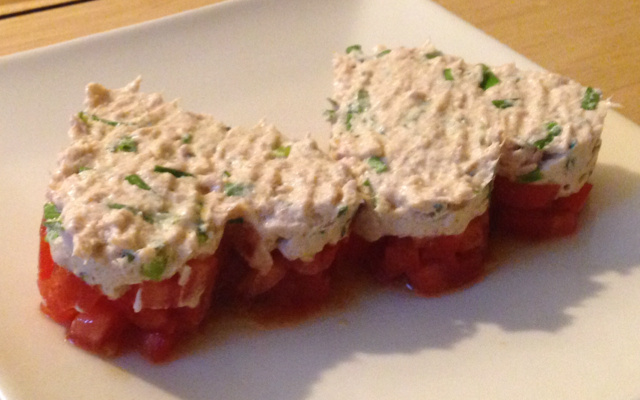 Tomates à la mousse de thon pour enfants