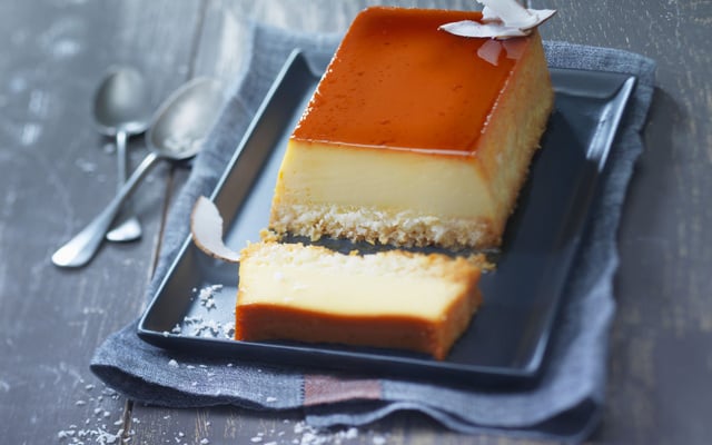 Flan de St Môret® réduit en sel noix de coco et caramel