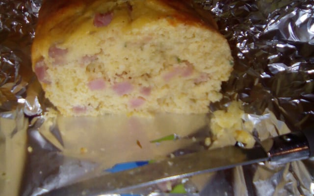 Cake jambon gruyère tomate