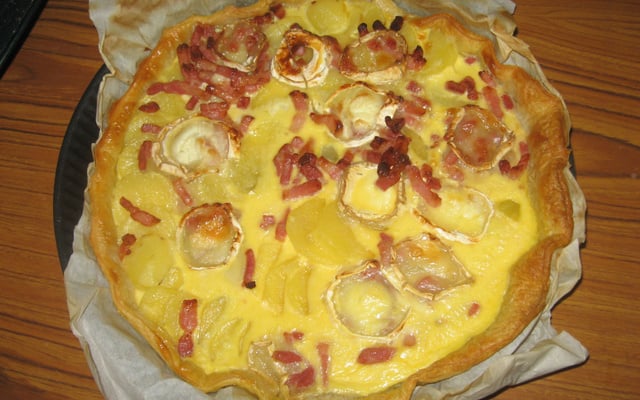 Tarte pommes de terre lardons et chèvre
