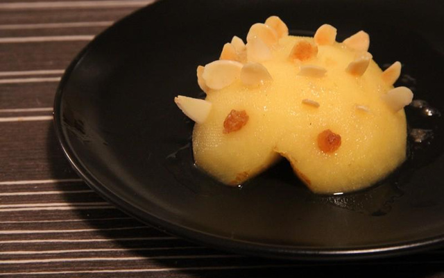 Pomme hérisson aux amandes