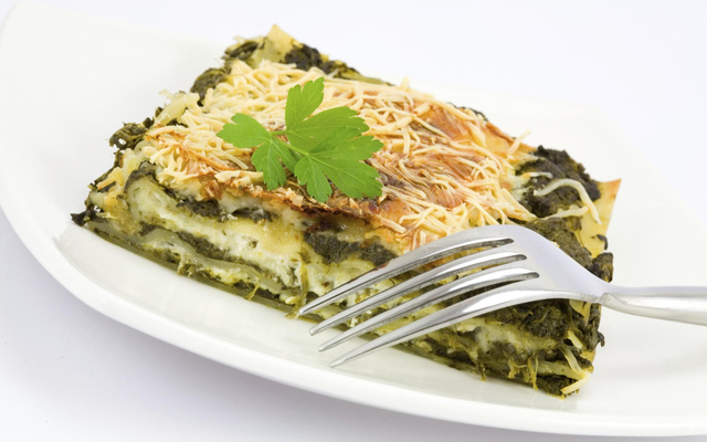 Gratin d'épinards et ravioles au fromage à la crème Elle & Vire